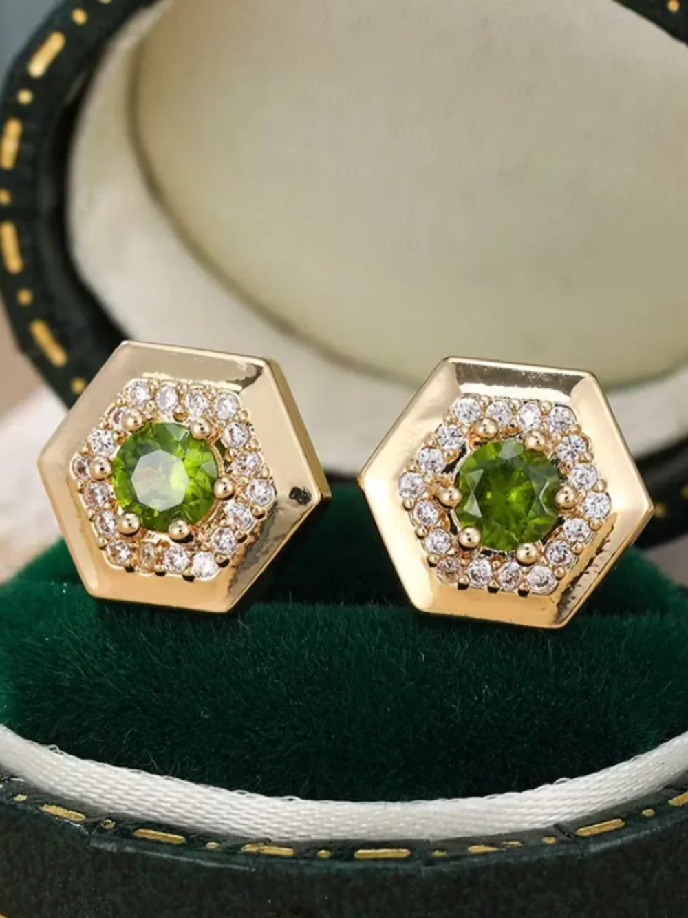 18K Gold Womens 1ct Diamond 2ct Green Peridot Gemstone Stud Earrings New Jewelry